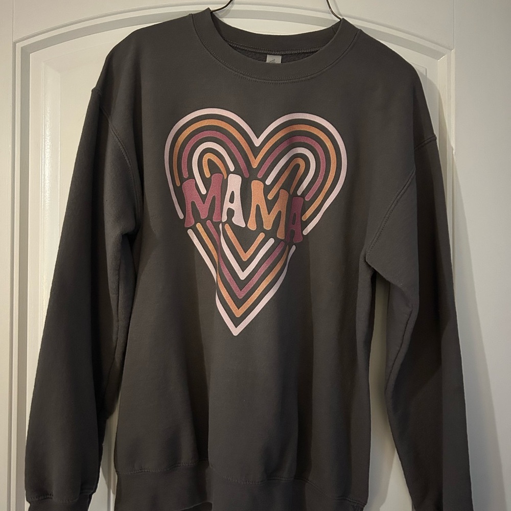 Gray Heart Graphic Womens “Mama” Sweater